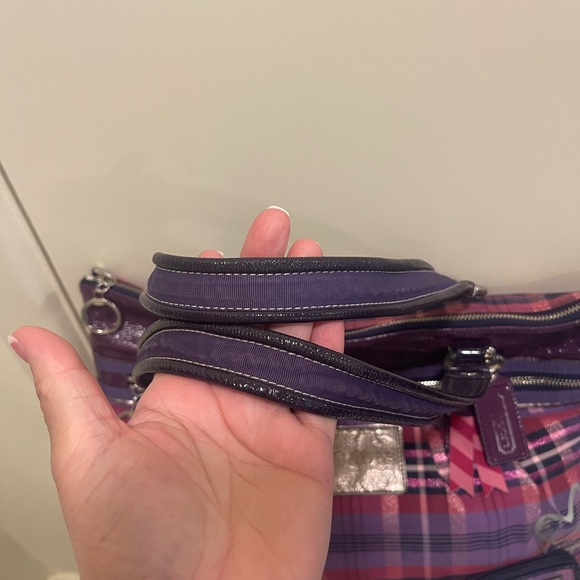 CoachPoppy TartanGlam Canvas and patent with3original hangtags shoulderTote bag. - Picture 5 of 7